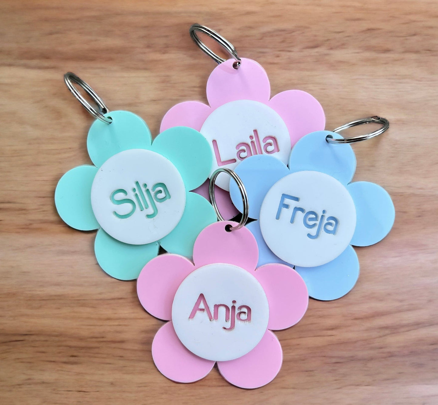 Daisy Name Bag Tag Keychains